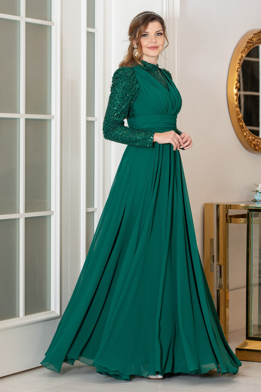 EMERALD GREEN EVENING DRESS  